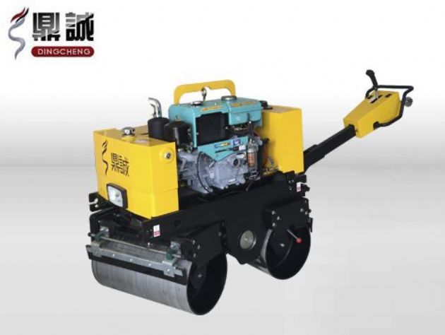 點(diǎn)擊查看詳細(xì)信息<br>標(biāo)題：DC-840-I全液壓手扶雙鋼輪壓路機(jī) 閱讀次數(shù)：14611