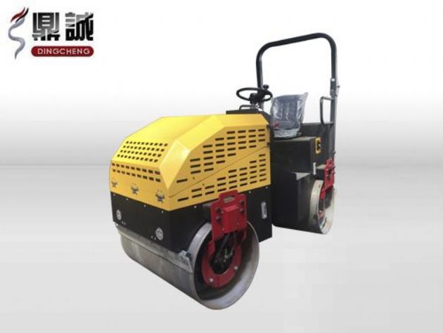 點(diǎn)擊查看詳細(xì)信息<br>標(biāo)題：2.5噸全液壓座駕式振動(dòng)壓路機(jī) 閱讀次數(shù)：14630